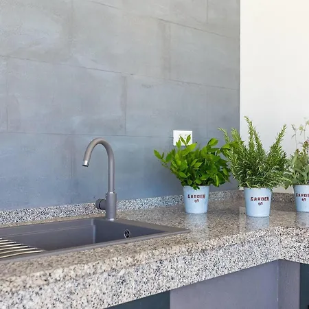 Semesterbostad San Demich *